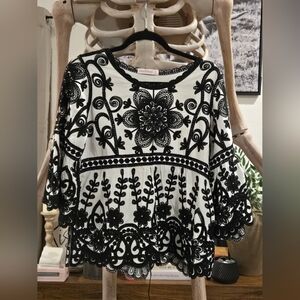 Ana & Rose Elegant Black and White Floral Blouse